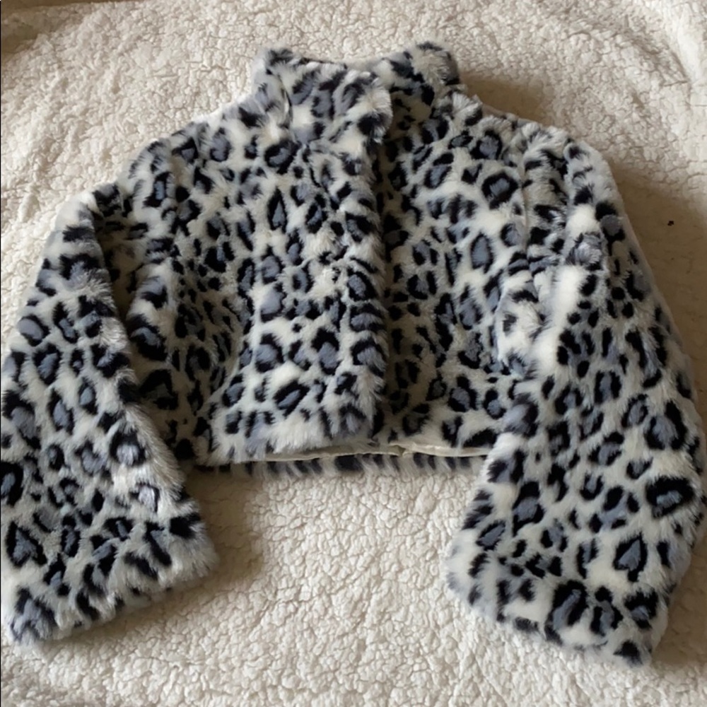 Hartstrings faux fur coat 5-6